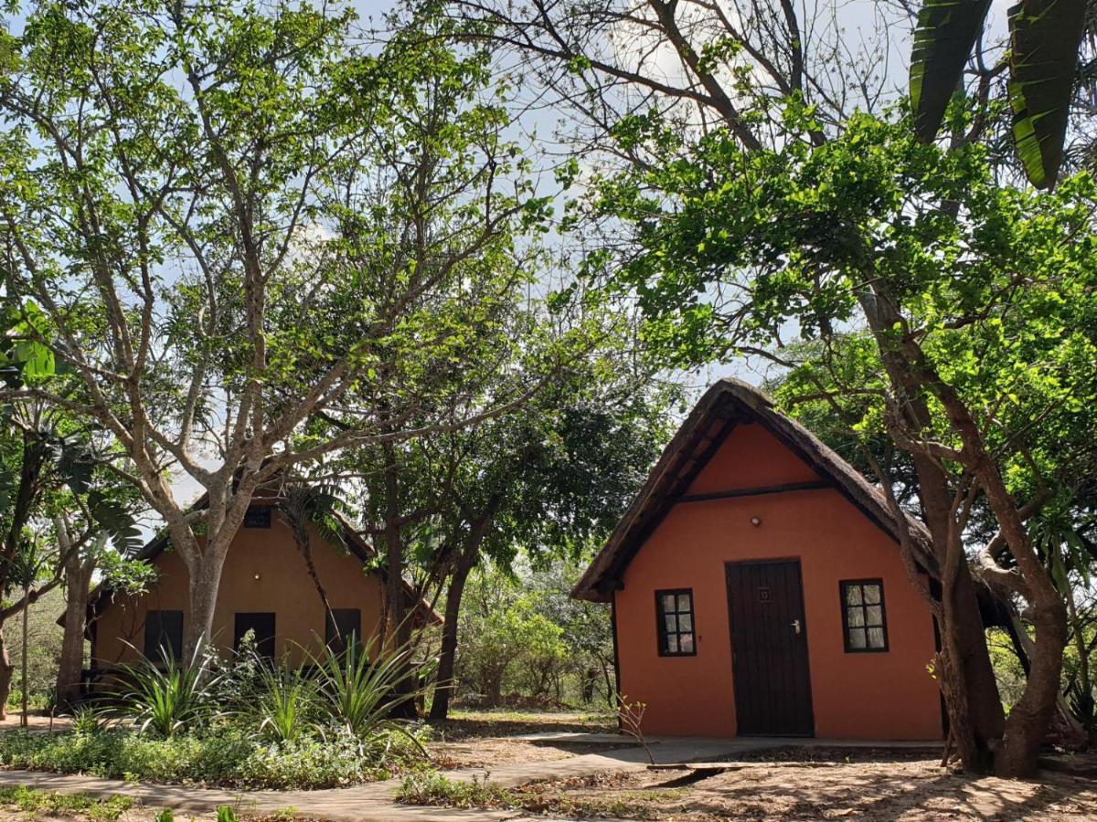 Pumusa Bushcamp Хлухлуве Экстерьер фото