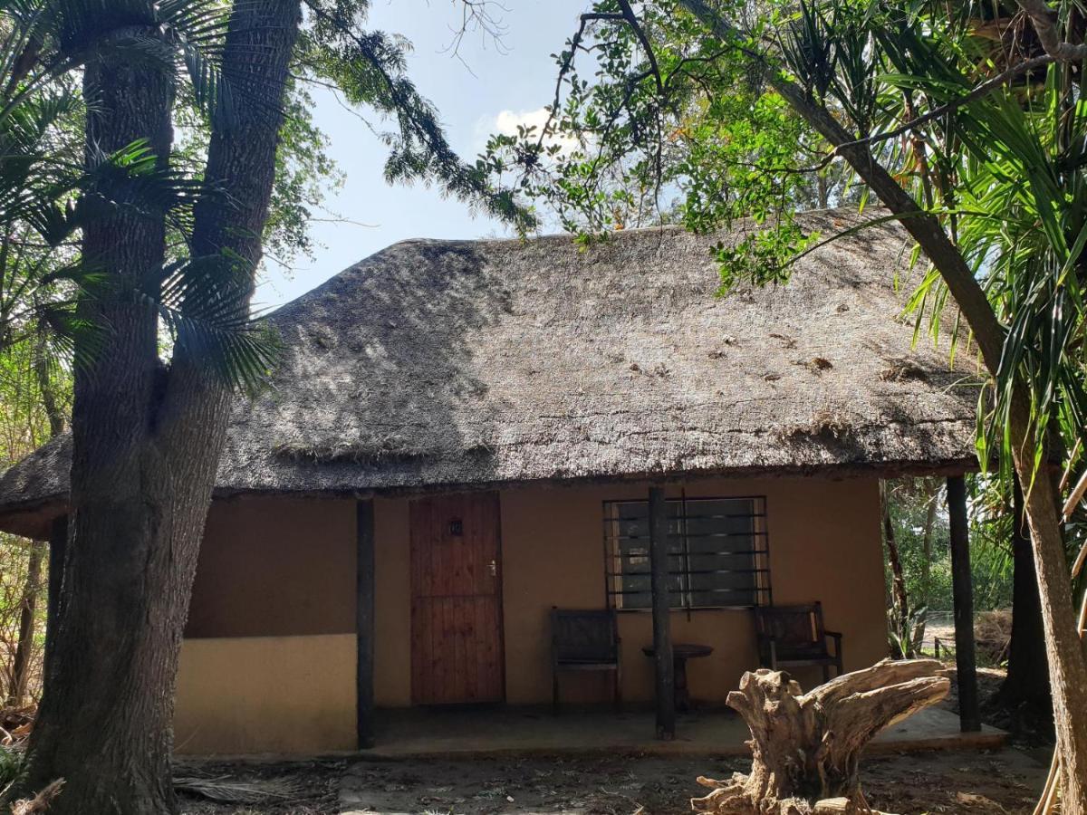 Pumusa Bushcamp Хлухлуве Экстерьер фото